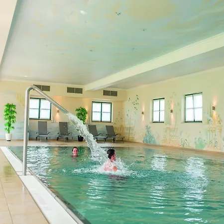 Ebenerdiges Gemuetliches Chalet Im Vital Camp Bayerbach Chalé